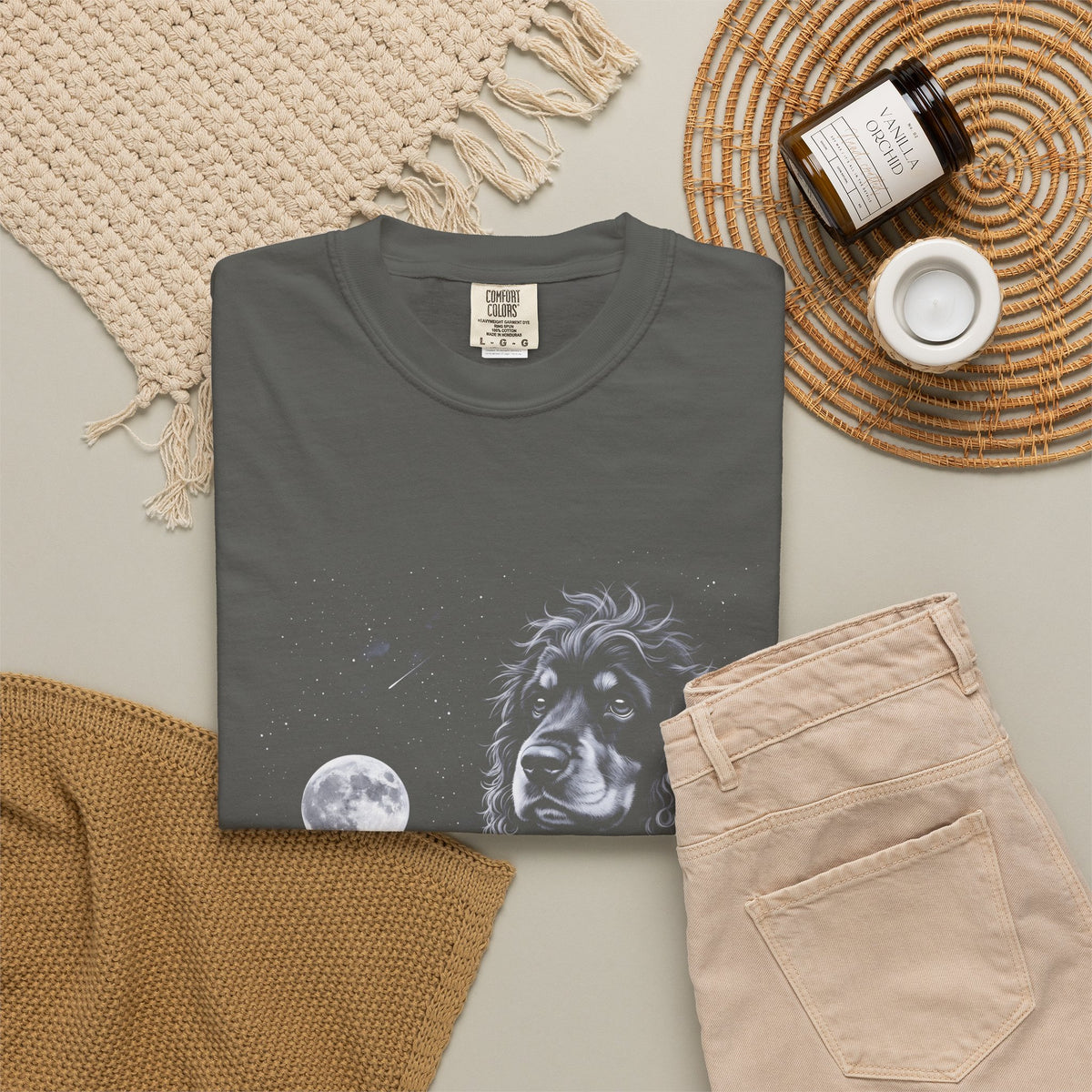 Airbrushed cocker spaniel howling at the moon in cold silver and near-black, retro 1990s nature-tee art style.