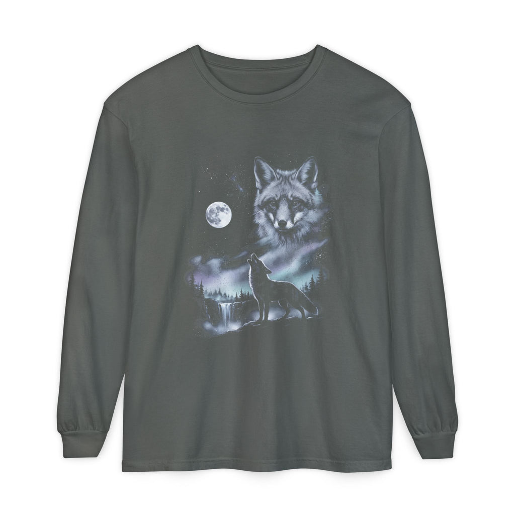 Airbrushed fox howling at a cold white moon in silver, ash grey and ice blue on black, 1990s nature-tee style.