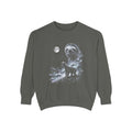 Airbrushed monochrome art of a sloth howling at a full moon, cold blues and grays, 1990s nature-tee style.
