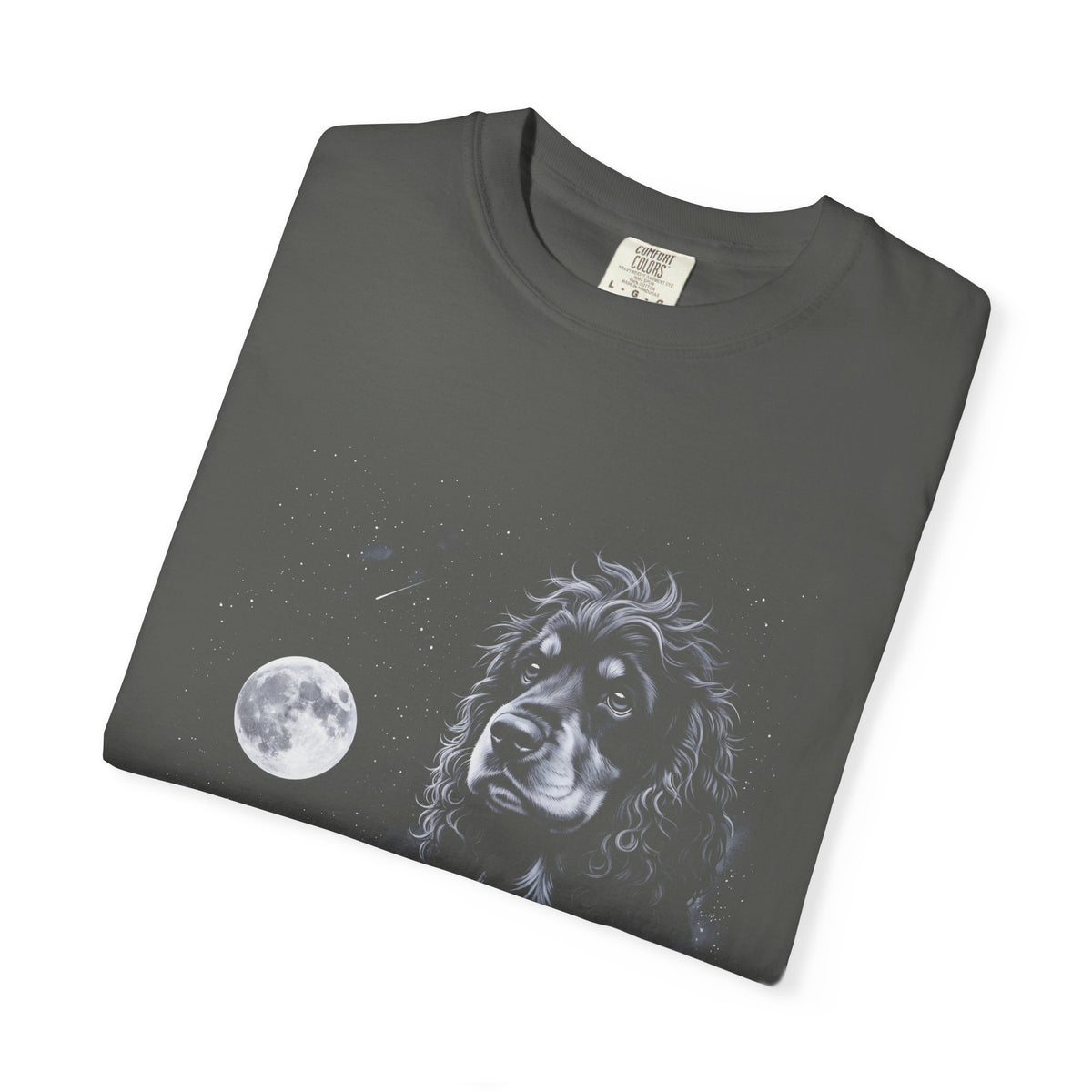 Airbrushed cocker spaniel howling at the moon in cold silver and near-black, retro 1990s nature-tee art style.