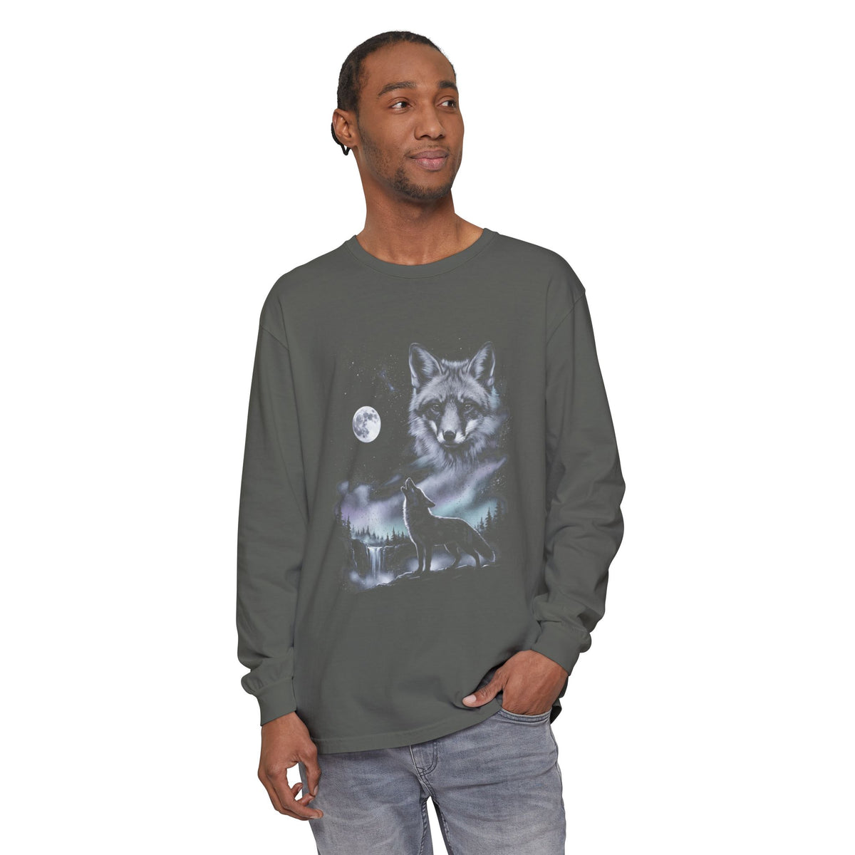 Airbrushed fox howling at a cold white moon in silver, ash grey and ice blue on black, 1990s nature-tee style.